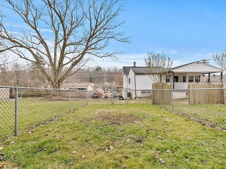 202D Stark Ave — Photo 24