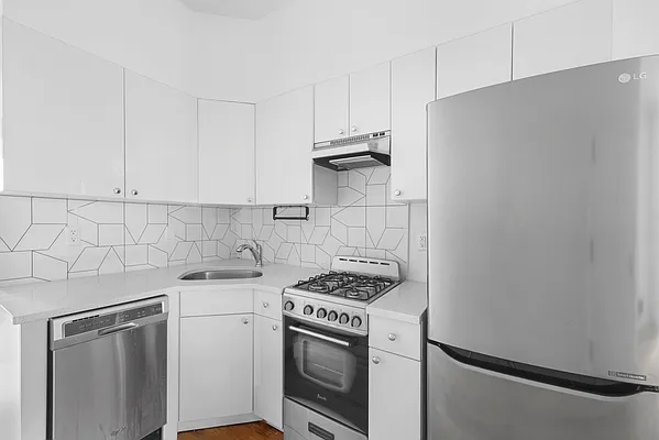 Rented by Compass | media 9