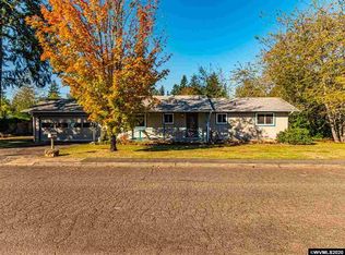 960 Dogwood St, Sweet Home, OR 97386