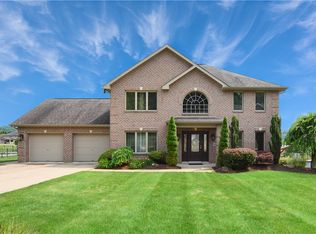 11922 Waterford Dr, North Huntingdon, PA 15642