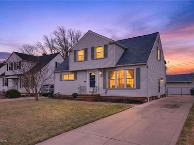 29566 Shaker Dr, Wickliffe, OH, 44092