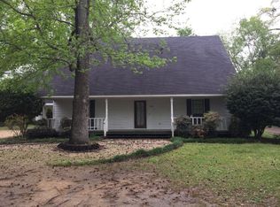 3432 N 5th Ave, Laurel, MS 39440