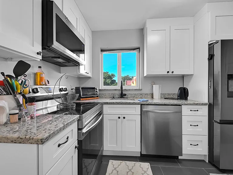 203 Lake Carol Dr — Photo 11