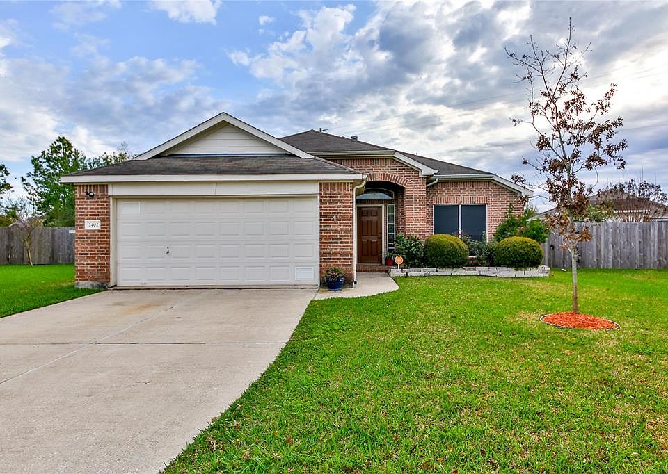 1st image of 2402 Comal Dr