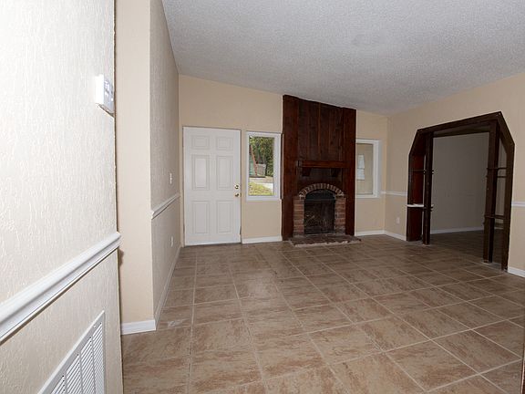 Living Room w/Fireplace