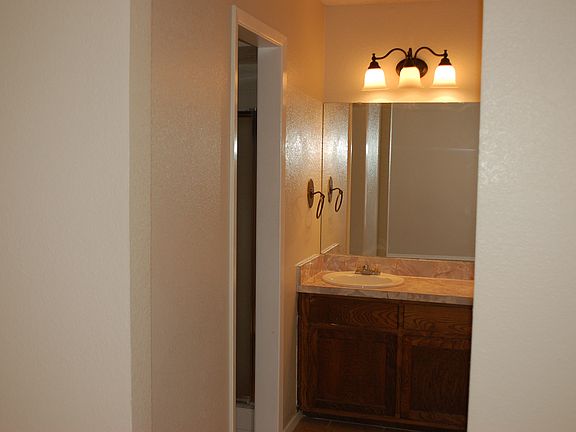 2nd image of 1140 Timberline Dr