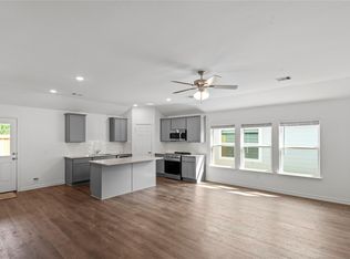 1880 Redwood Ln, Dayton, TX 77535