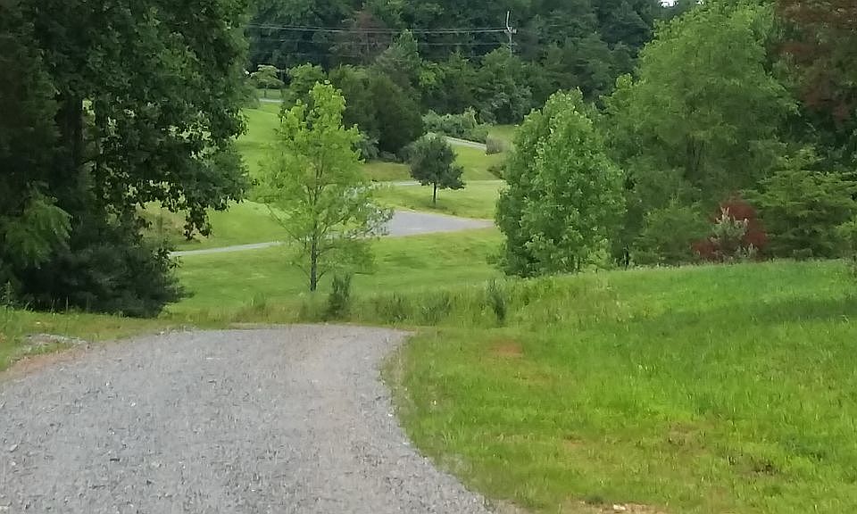 Access road from state road