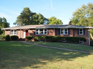 8010 Hermitage Rd, Henrico, VA 23228