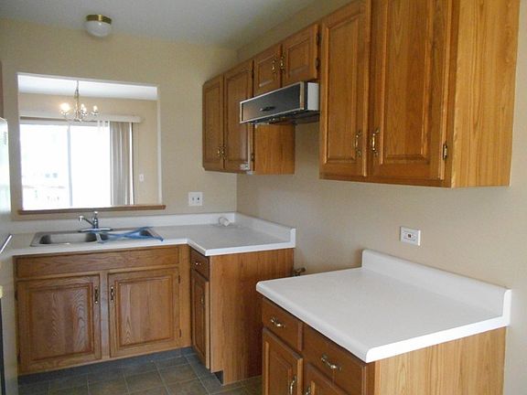 5th image of 517 Ascot Ln