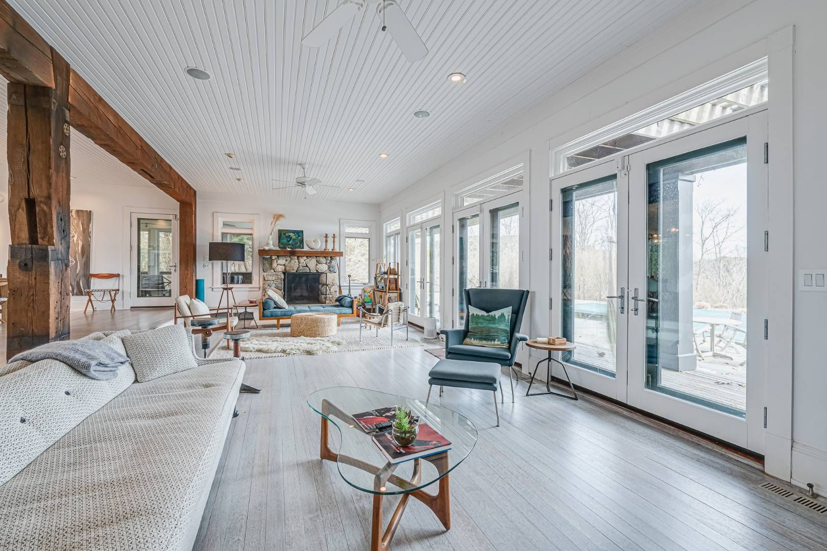  Living room with Water View 