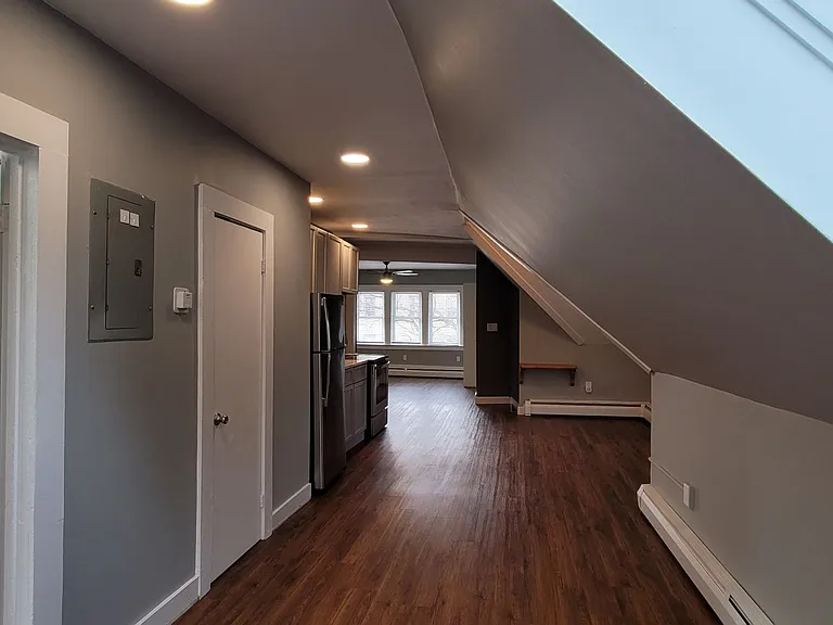 34 Sherman St — Photo 6