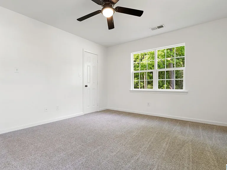 1004 W Walnut St — Photo 18