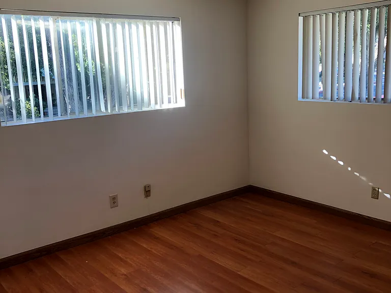 1308 N Los Robles Ave #3 — Photo 10