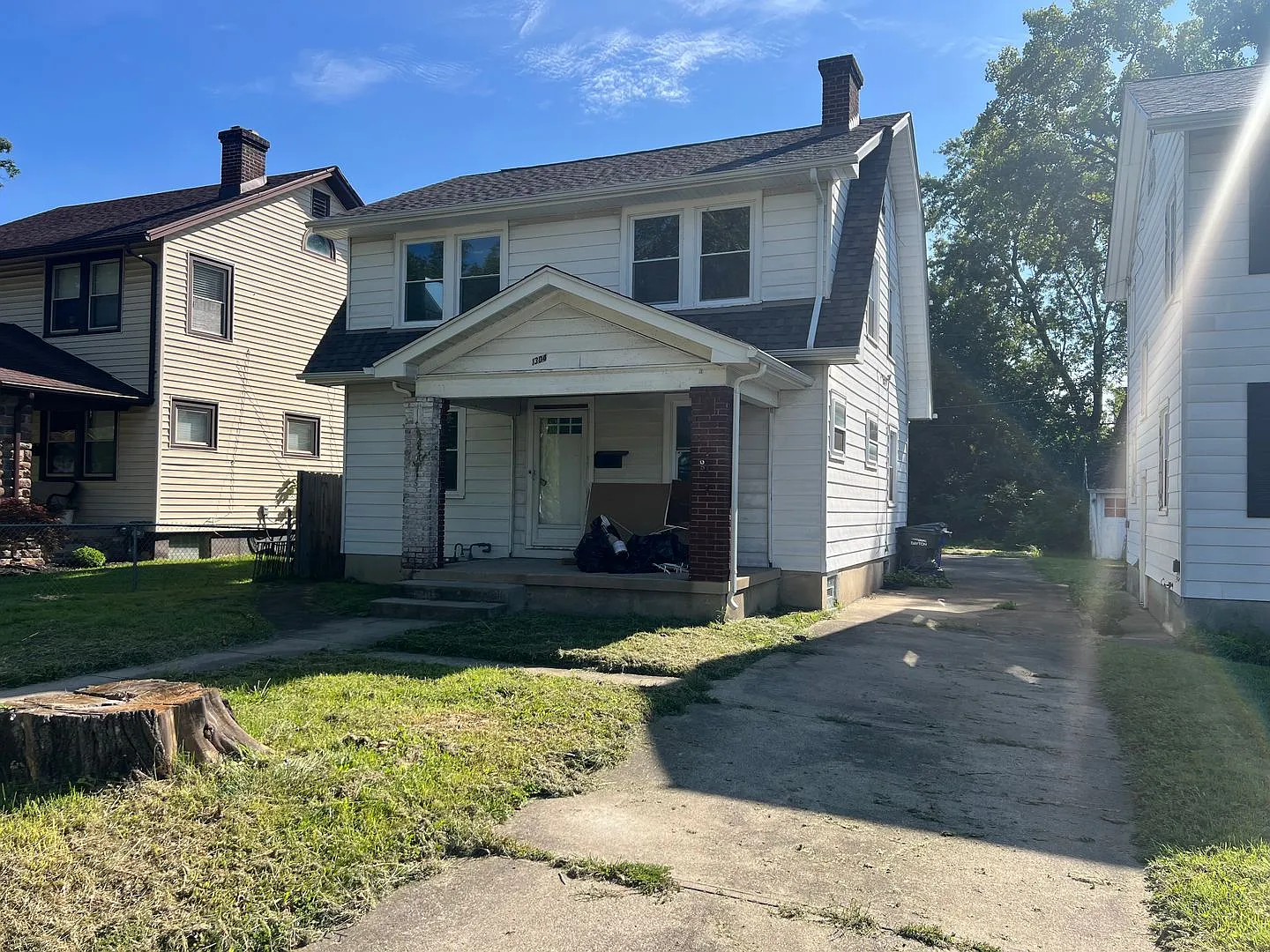 For Rent 3-bedroom, 1-bathroom home — Photo 2