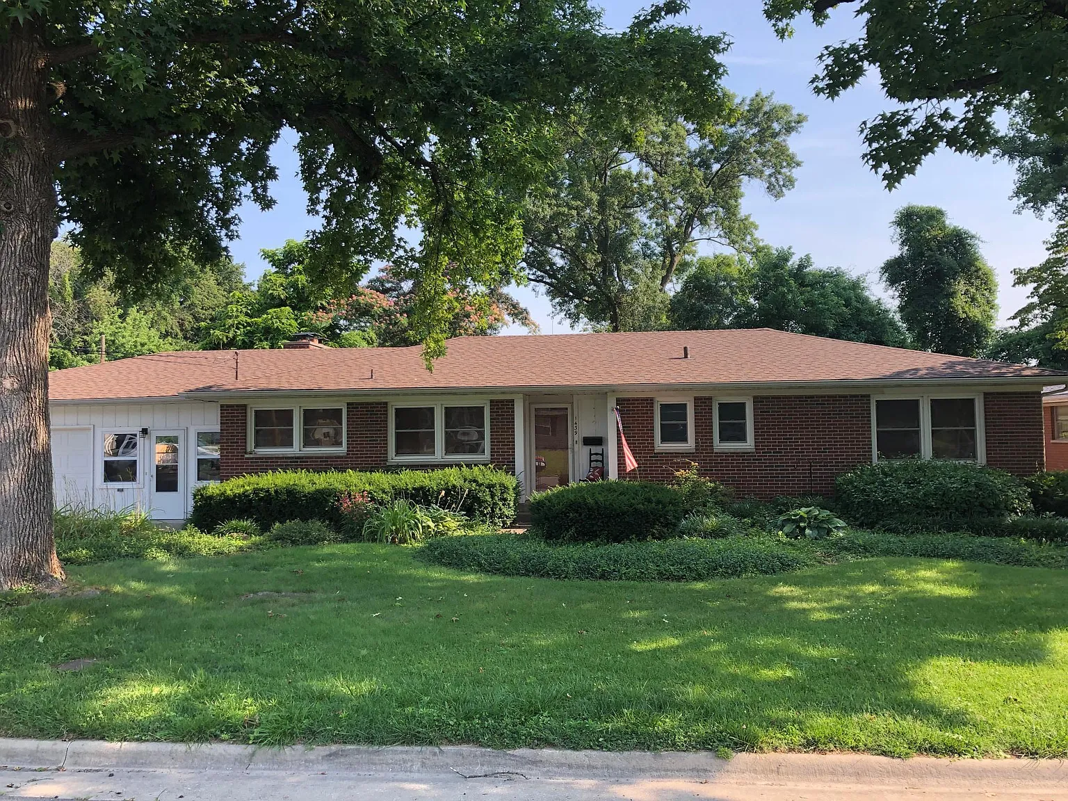 1439 Ladd Ave photo 1