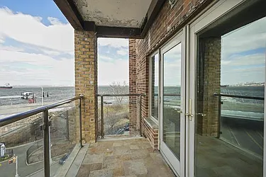 Sold by Avenue Sotheby's International Realty