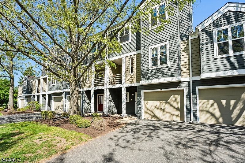 1st image of 366 Pond Rd
