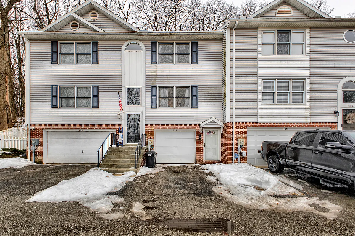 Building Photo - 128 Winston Way