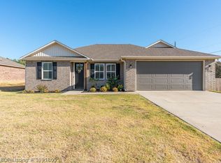 1215 Lavender Rd, Bonanza, AR 72916