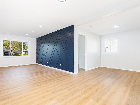 5th image of 180 Kingman Ln