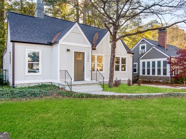1306 Winburn Dr, East Pt, GA 30344