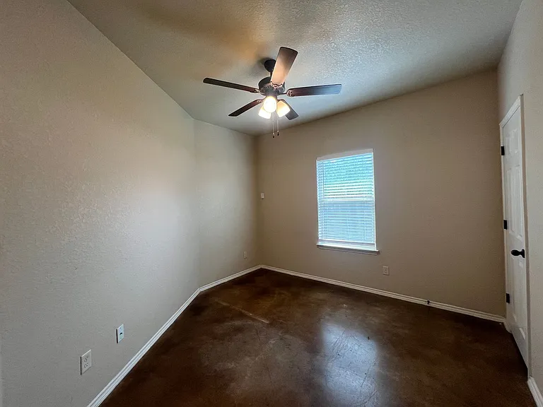 115 Stacy Ln — Photo 12