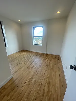 Rented by PMG Real Estate  | media 5