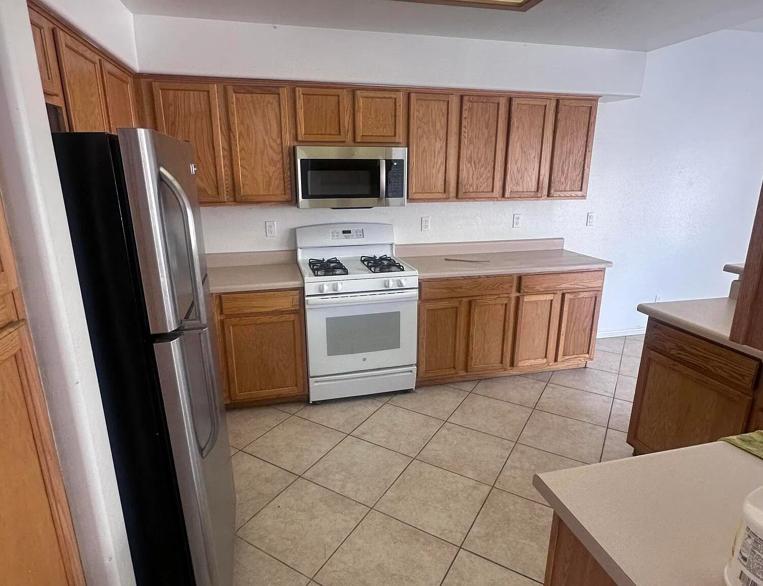 3 bed, 2.5 bath, 1770 sqft, $2,000 — Photo 4