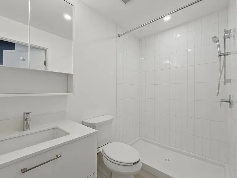 2511 Carolina St — Photo 55