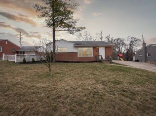 483 W Tienken Rd, Rochester Hills, MI 48306