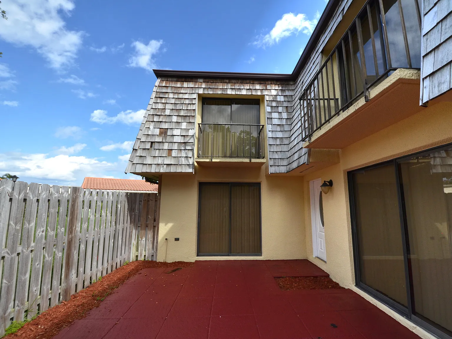 2 bed, 2.0 bath, 1232 sqft, $2,400 — Photo 4