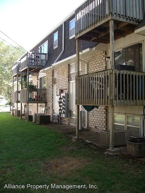 2nd image of 523 Moro St APT 08