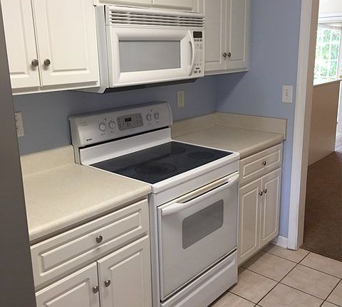 4th image of 330 Southbank Dr