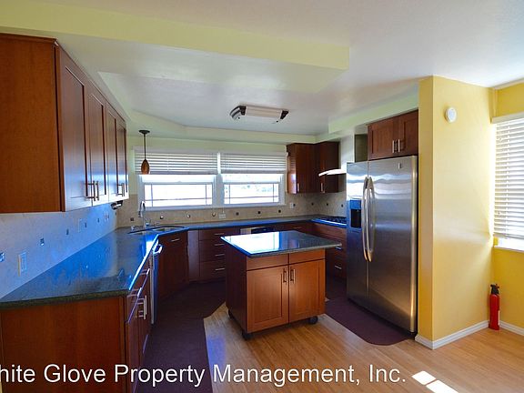 2nd image of 301 N Ashford Pl
