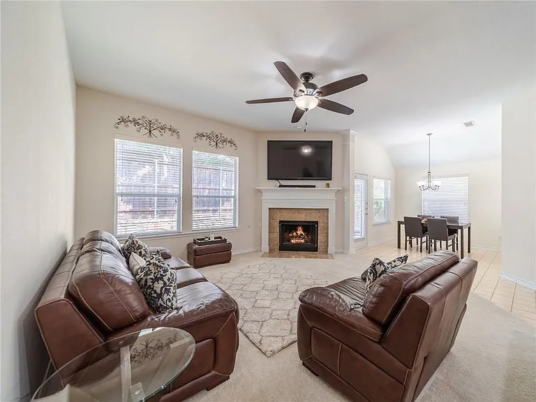 8574 Robertson Dr — Photo 14