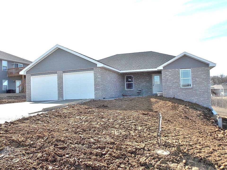 1st image of 2126 Hampshire Dr