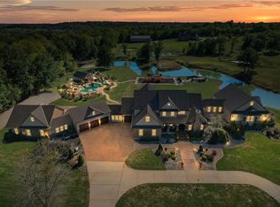 33901 E Colbern Rd, Lone Jack, MO 64070