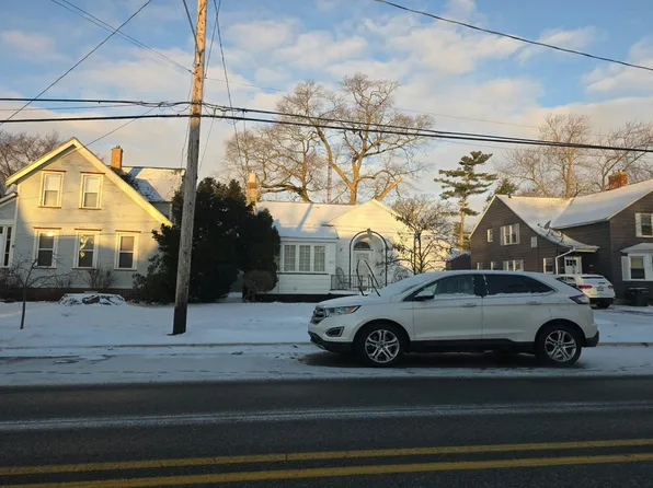 1587 Peck St, Muskegon, MI 49441