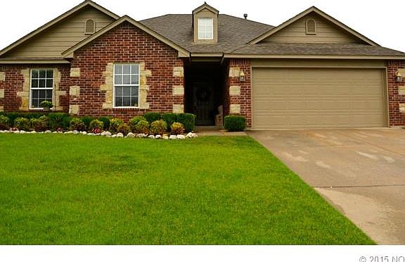 3rd image of 26445 Belvedere Dr