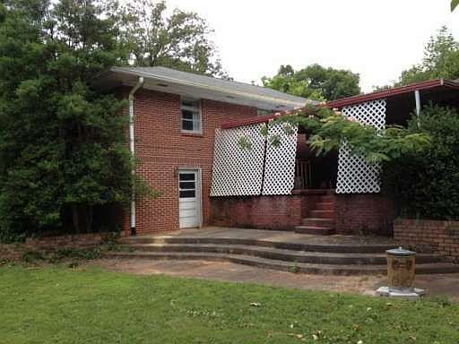 3rd image of 807 Nix Dr
