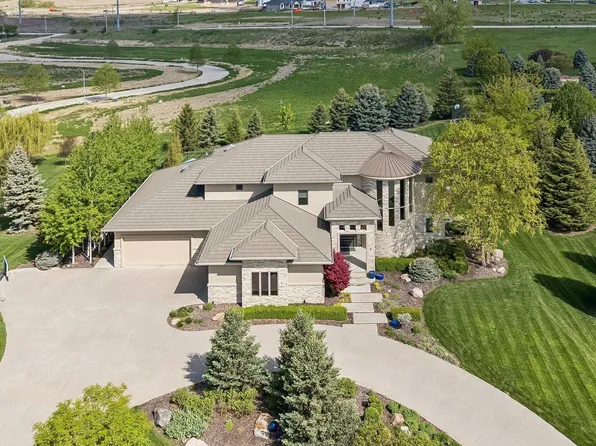19510 Camden Ave, Elkhorn, NE 68022