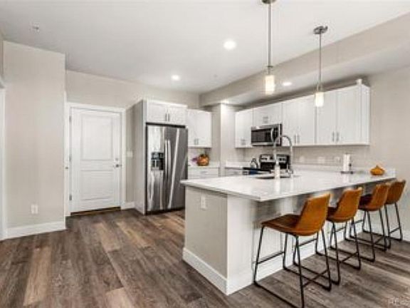 3rd image of 6785 Meade Cir