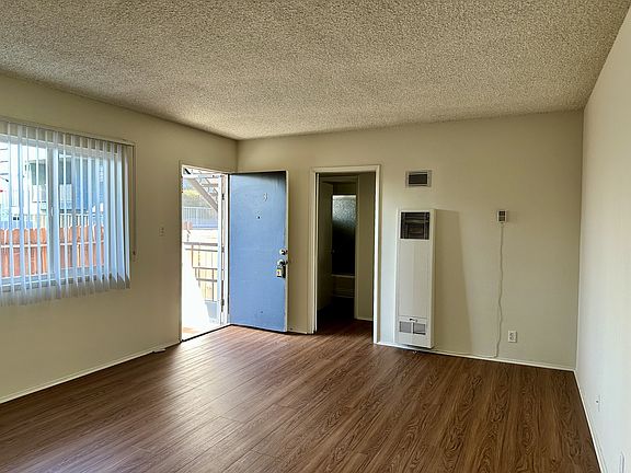 4th image of 2932 Fairmount Ave APT 3