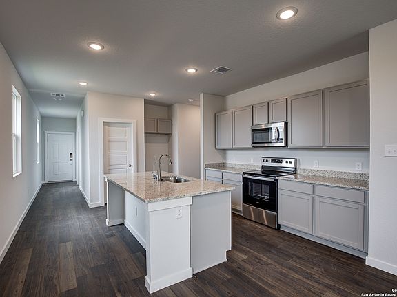 4th image of 1427 Prynne Street