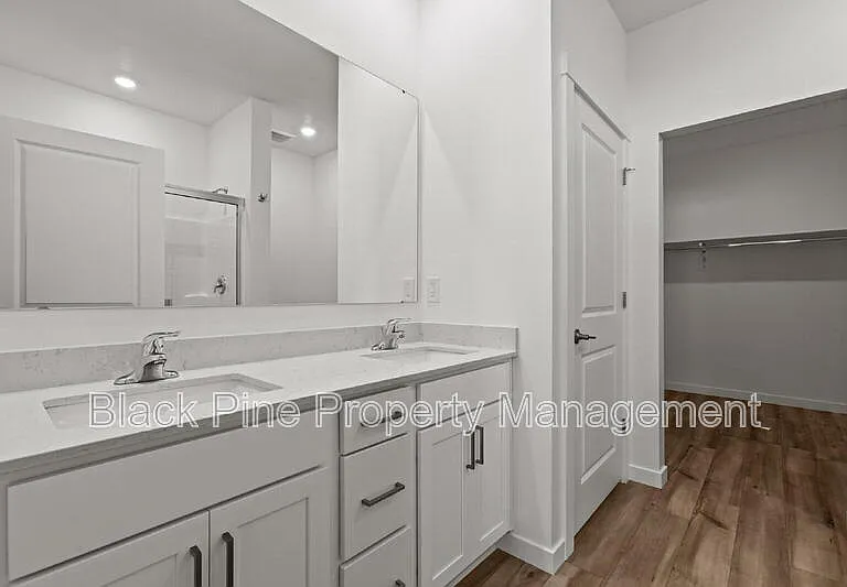 15307 Cloud Crest Ave — Photo 26