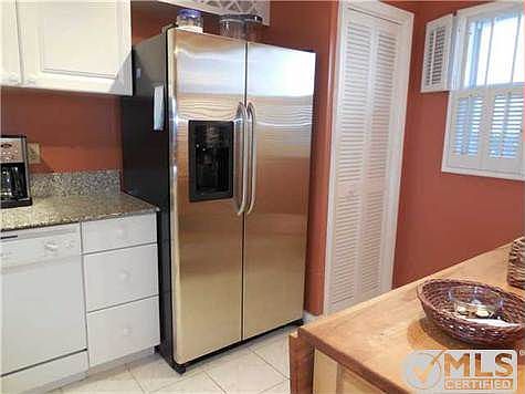4th image of 1523 E Hillsboro Blvd APT 632