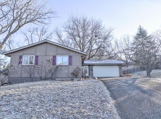 12409 Kennelly Rd, Burnsville, MN 55337
