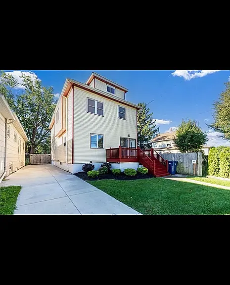 21 Amber St #1 — Photo 1
