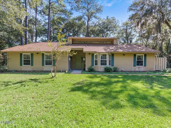 9 Sea Gull Dr, Beaufort, SC 29907